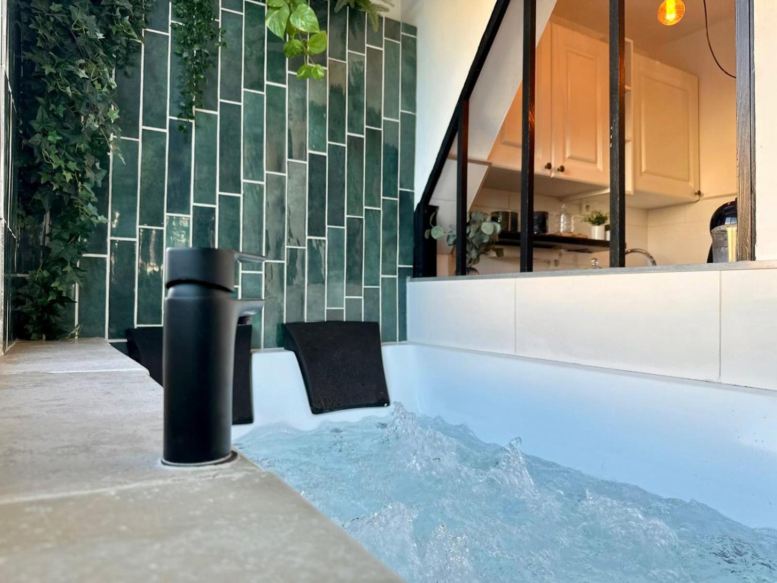 Appartement Splendide Loft Jacuzzi Et Cinema - Cap D'Agde Extérieur photo